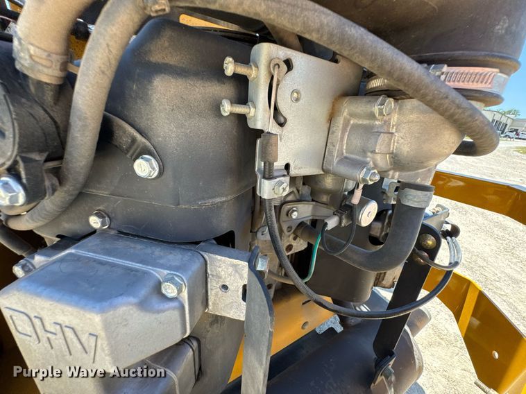 image for item DU9030 2019 Hustler Super 104 ZTR lawn mower