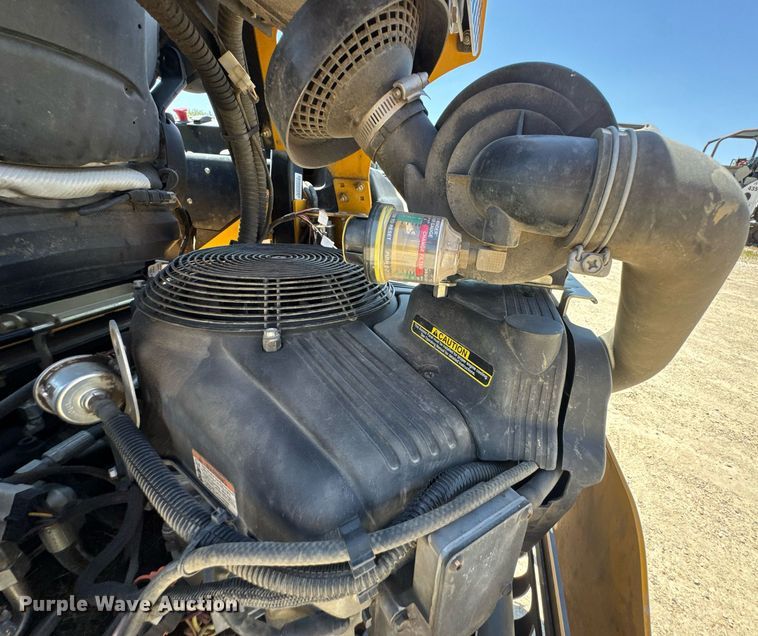 image for item DU9031 2016 Hustler Super 104 ZTR lawn mower