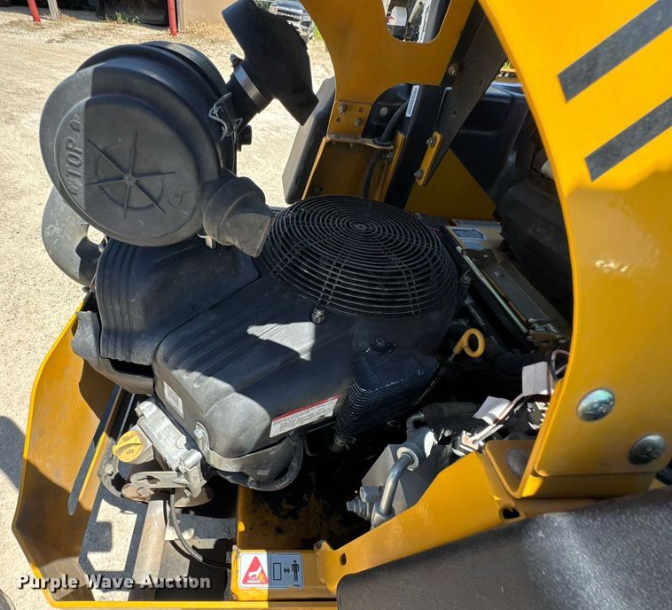 image for item DU9031 2016 Hustler Super 104 ZTR lawn mower