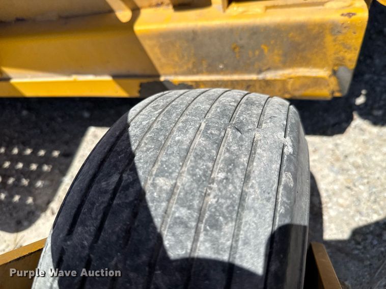 image for item DU9031 2016 Hustler Super 104 ZTR lawn mower