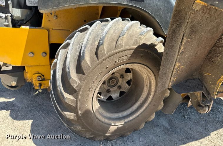 image for item DU9031 2016 Hustler Super 104 ZTR lawn mower