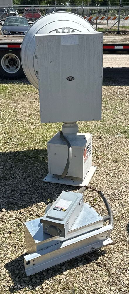 image for item DU9107 Federal Signal Corporation 2001-130 warning siren