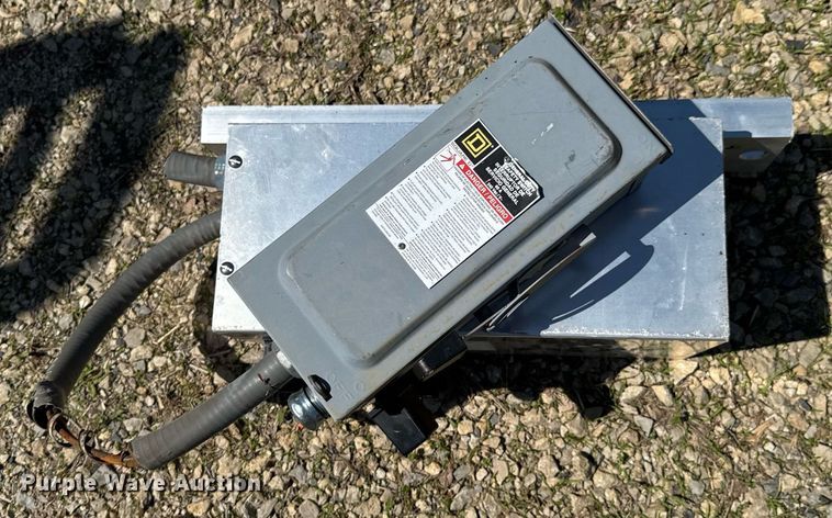 image for item DU9107 Federal Signal Corporation 2001-130 warning siren