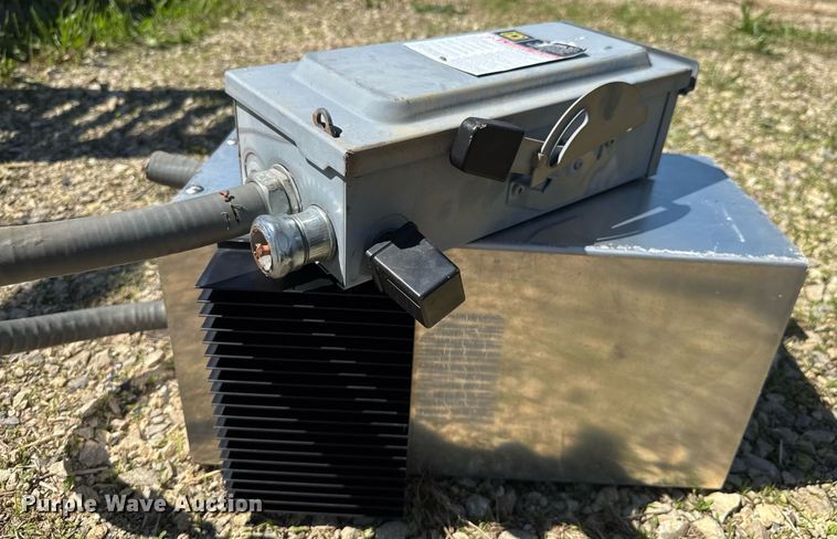 image for item DU9107 Federal Signal Corporation 2001-130 warning siren