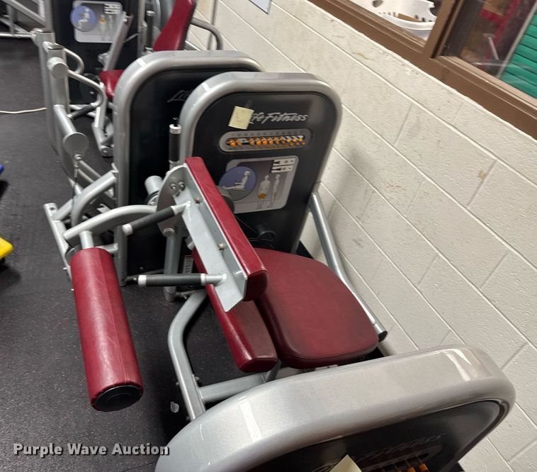 image for item DU9150 Life Fitness exercise equipment