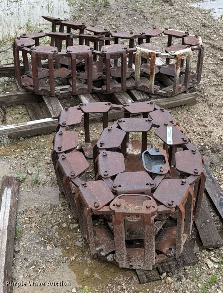 image for item DU9153 Bobcat skid steer tracks