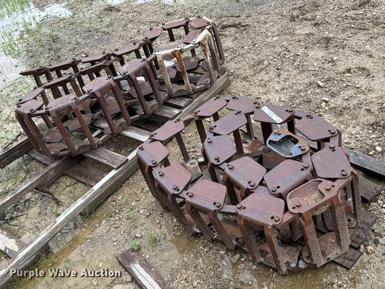 image for item DU9153 Bobcat skid steer tracks