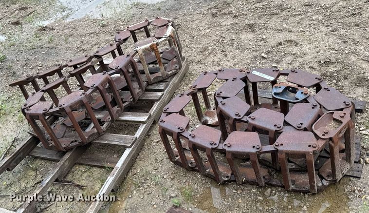 image for item DU9153 Bobcat skid steer tracks