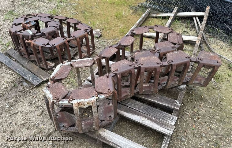 image for item DU9153 Bobcat skid steer tracks