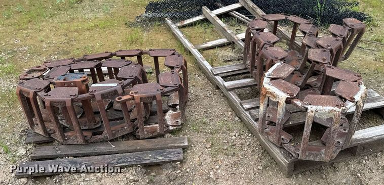image for item DU9153 Bobcat skid steer tracks