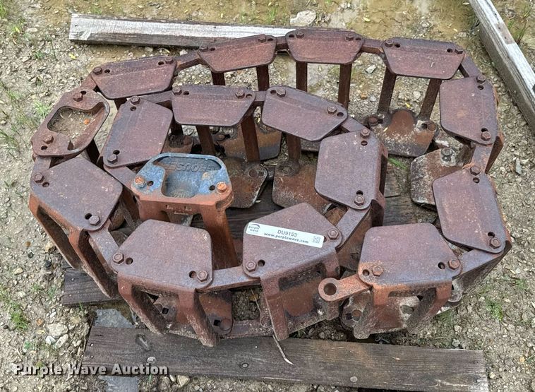 image for item DU9153 Bobcat skid steer tracks