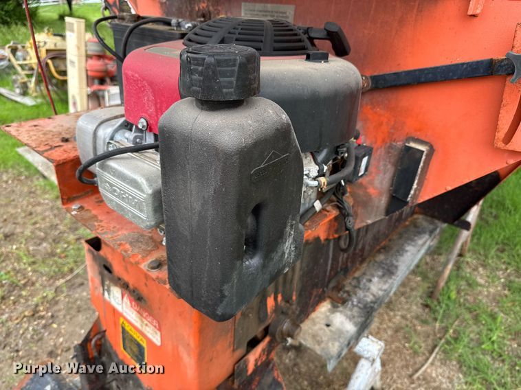 image for item DU9155 Swenson spreader