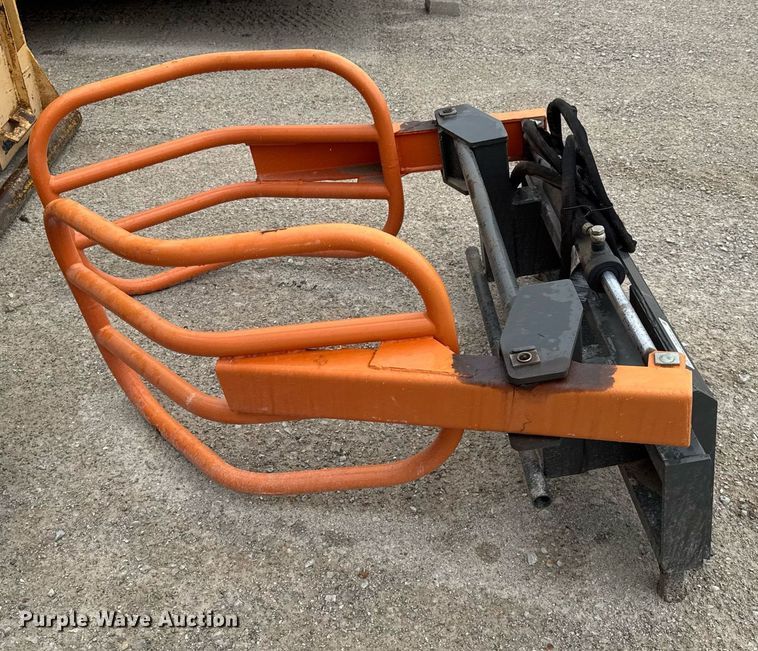 image for item DU9171 FHM BG130-A skid steer bale grabber