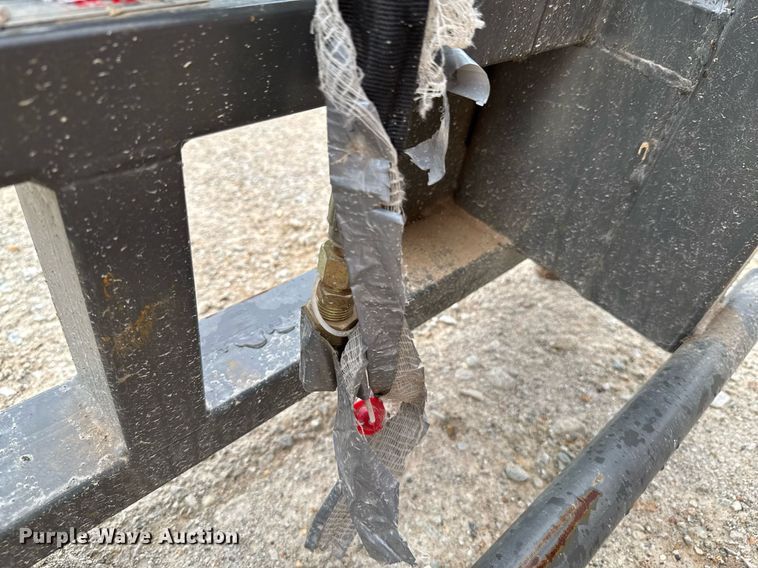 image for item DU9171 FHM BG130-A skid steer bale grabber