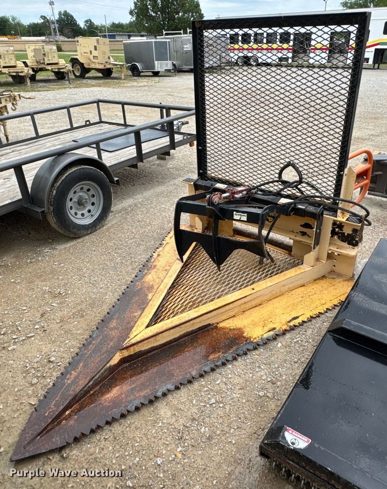 image for item DU9173 Roothog skid steer tree saw
