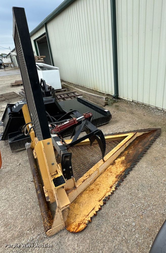 image for item DU9173 Roothog skid steer tree saw