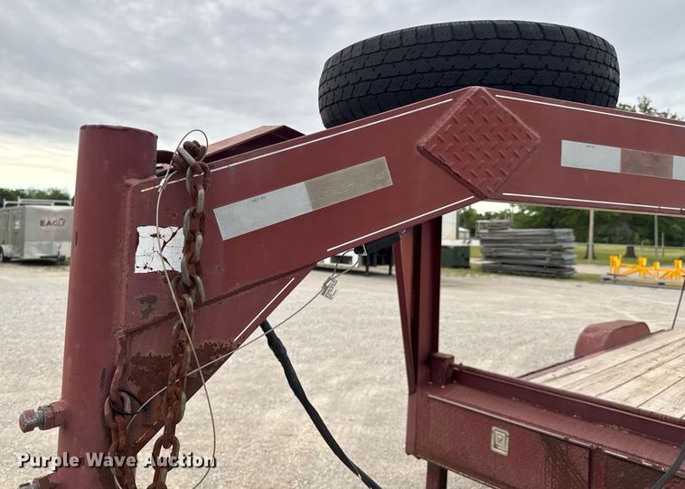 image for item DU9174 2005 Wild Cat equipment trailer