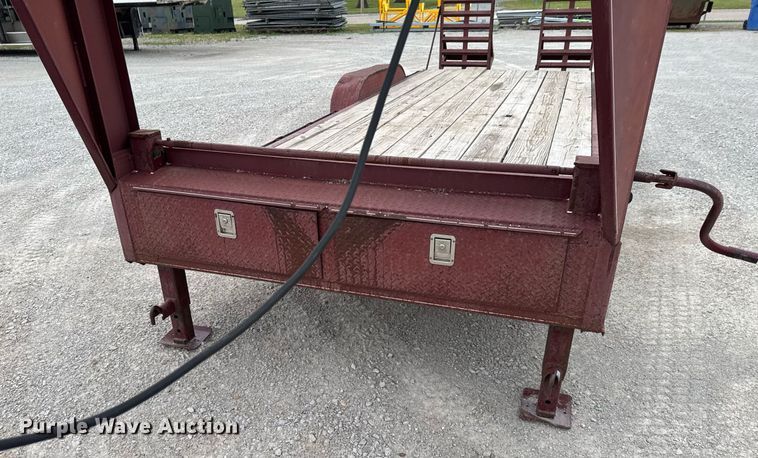 image for item DU9174 2005 Wild Cat equipment trailer