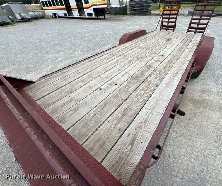 image for item DU9174 2005 Wild Cat equipment trailer