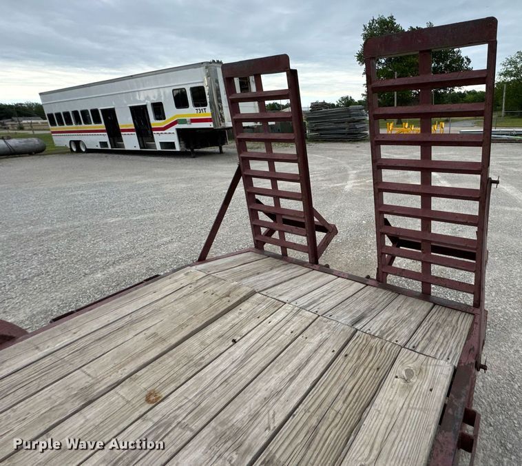 image for item DU9174 2005 Wild Cat equipment trailer