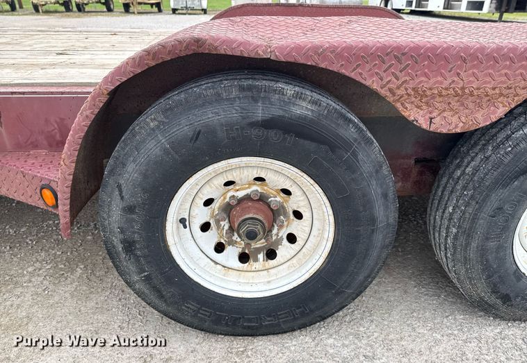 image for item DU9174 2005 Wild Cat equipment trailer