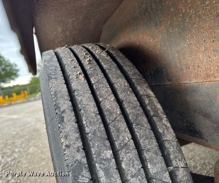 image for item DU9174 2005 Wild Cat equipment trailer