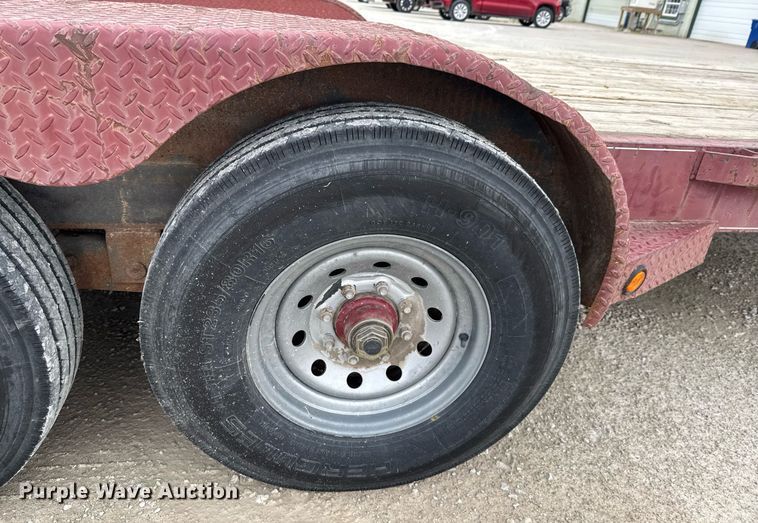 image for item DU9174 2005 Wild Cat equipment trailer