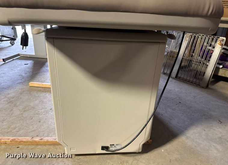 image for item DU9182 (2) Ritter 204 examination tables