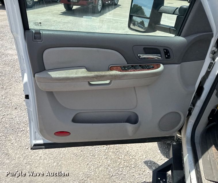 image for item DU9188 2008 Chevrolet Silverado 2500HD LTZ Crew Cab pickup truck