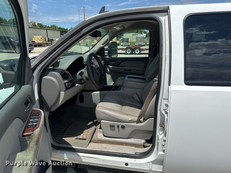 image for item DU9188 2008 Chevrolet Silverado 2500HD LTZ Crew Cab pickup truck