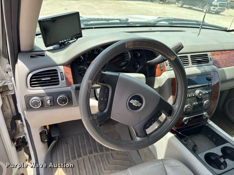 image for item DU9188 2008 Chevrolet Silverado 2500HD LTZ Crew Cab pickup truck