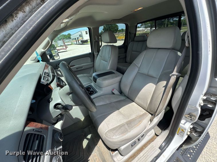 image for item DU9188 2008 Chevrolet Silverado 2500HD LTZ Crew Cab pickup truck