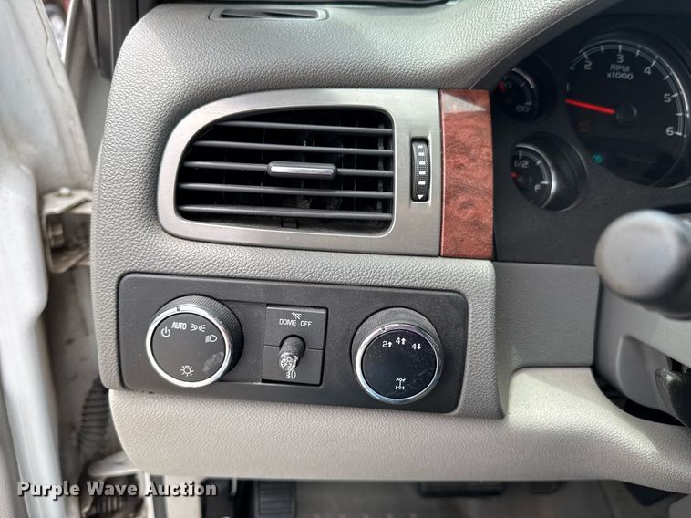 image for item DU9188 2008 Chevrolet Silverado 2500HD LTZ Crew Cab pickup truck