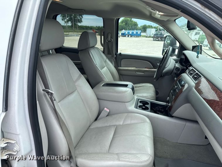 image for item DU9188 2008 Chevrolet Silverado 2500HD LTZ Crew Cab pickup truck