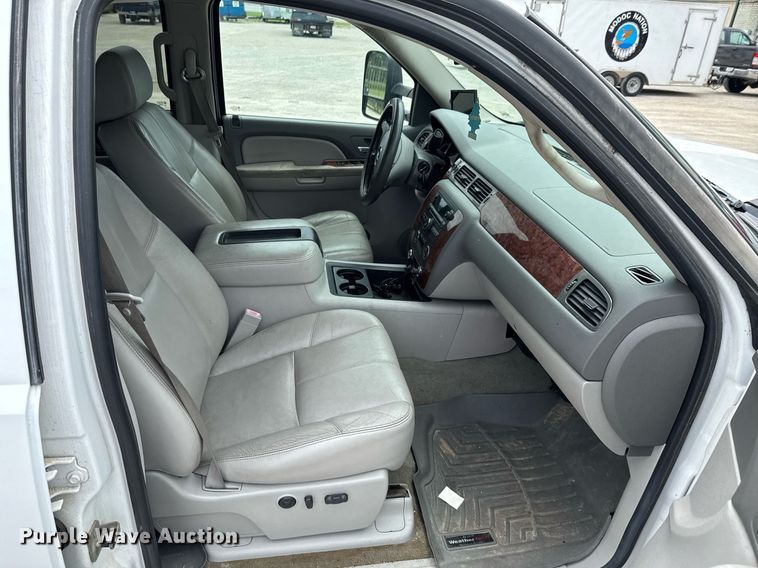 image for item DU9188 2008 Chevrolet Silverado 2500HD LTZ Crew Cab pickup truck