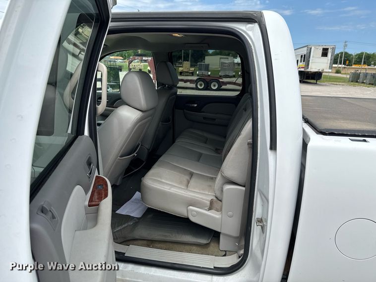 image for item DU9188 2008 Chevrolet Silverado 2500HD LTZ Crew Cab pickup truck