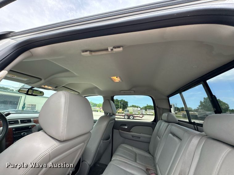 image for item DU9188 2008 Chevrolet Silverado 2500HD LTZ Crew Cab pickup truck