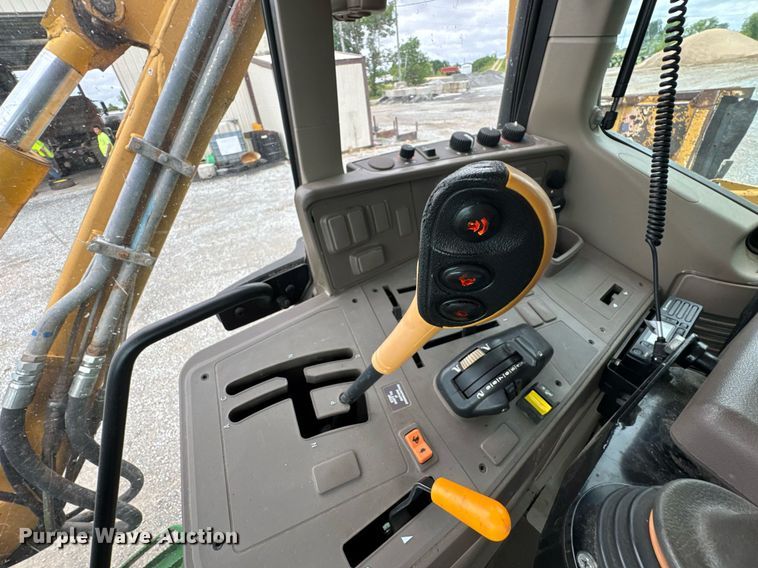 image for item DU9752 John Deere 6145M MFWD tractor