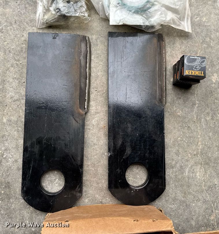 image for item DU9752 John Deere 6145M MFWD tractor