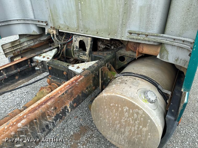 image for item DU9755 1988 Kenworth T60 semi truck