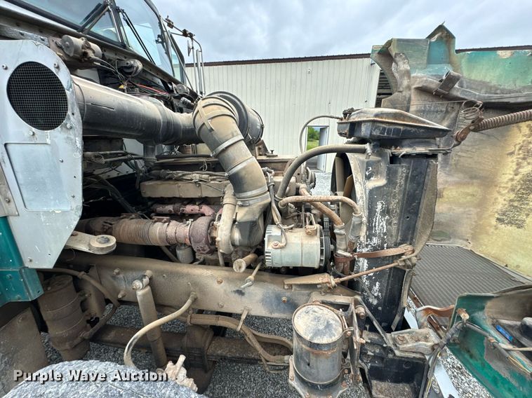 image for item DU9755 1988 Kenworth T60 semi truck