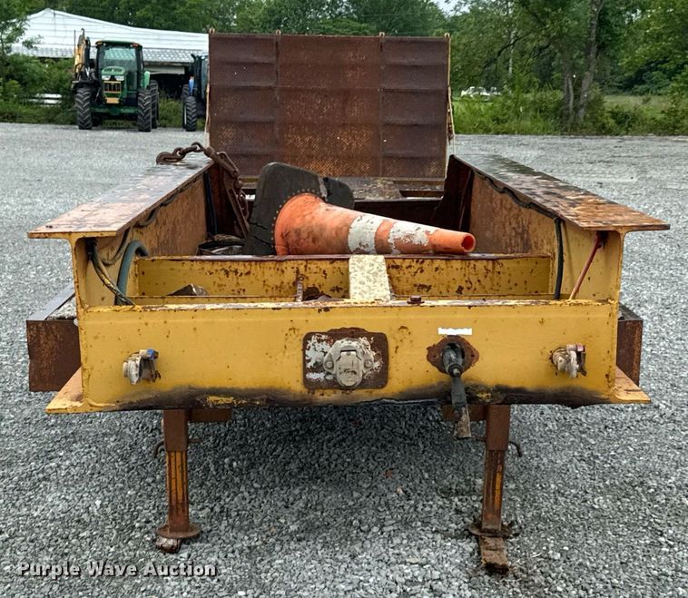 image for item DU9756 1986 Holden HLB36225 equipment trailer