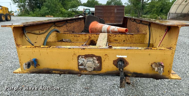 image for item DU9756 1986 Holden HLB36225 equipment trailer