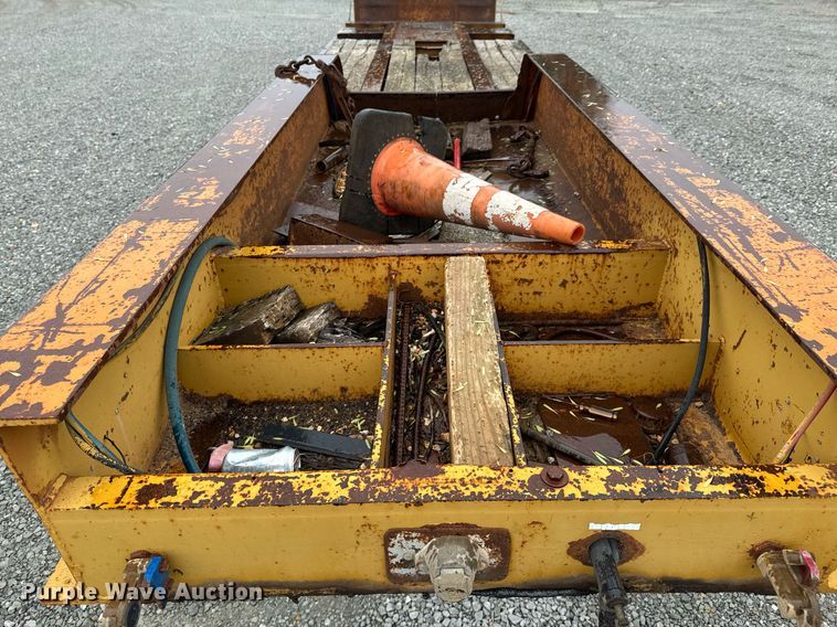 image for item DU9756 1986 Holden HLB36225 equipment trailer