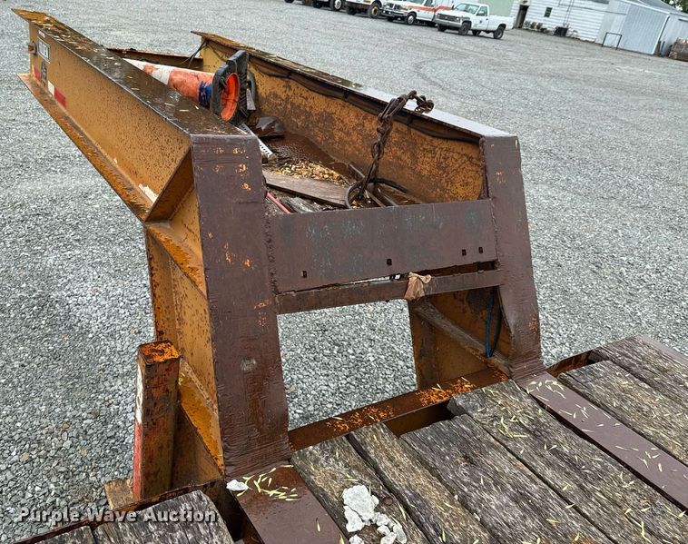 image for item DU9756 1986 Holden HLB36225 equipment trailer