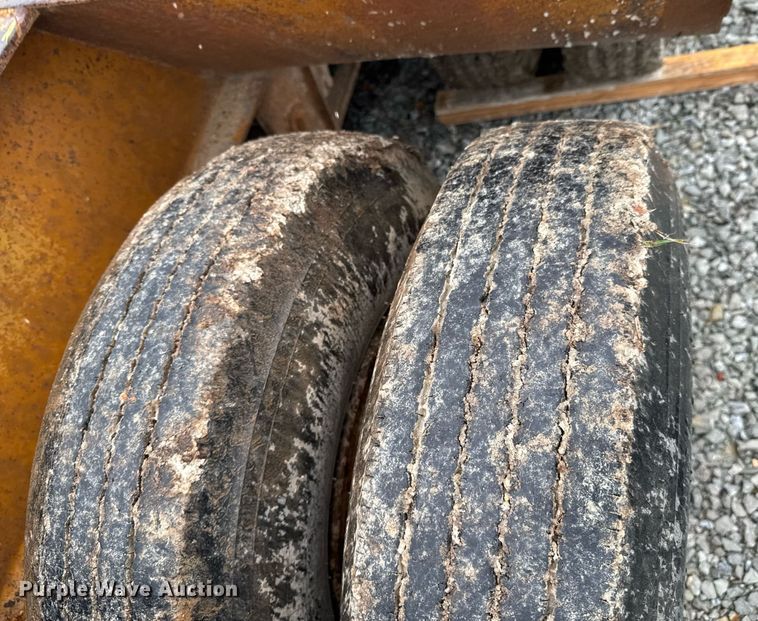 image for item DU9756 1986 Holden HLB36225 equipment trailer