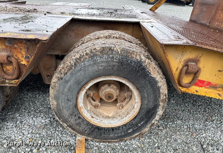 image for item DU9756 1986 Holden HLB36225 equipment trailer