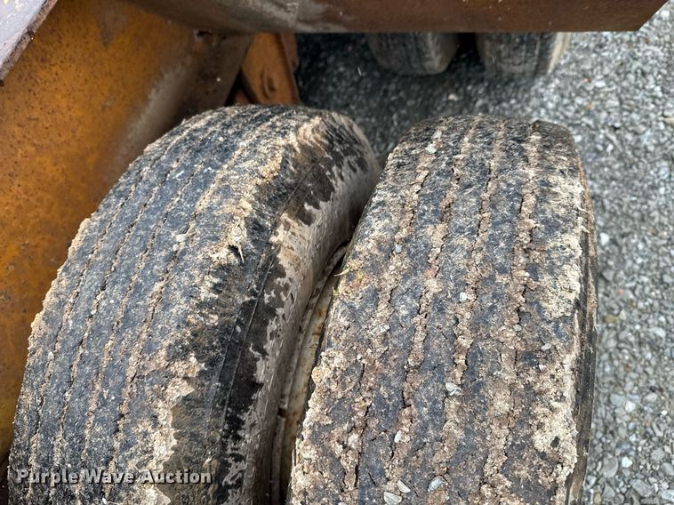 image for item DU9756 1986 Holden HLB36225 equipment trailer