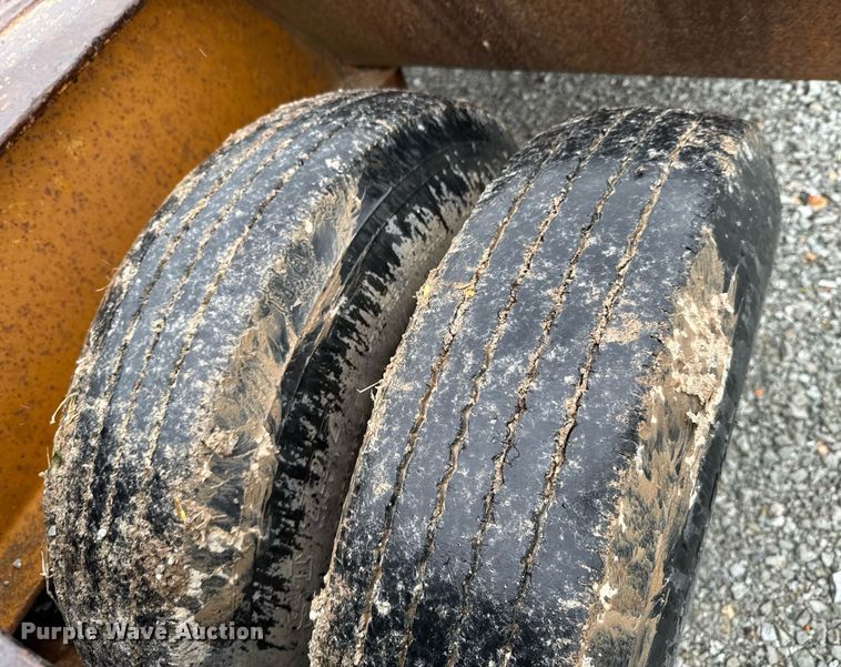 image for item DU9756 1986 Holden HLB36225 equipment trailer