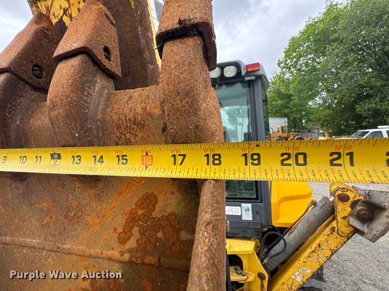 image for item DU9757 2006 New Holland B95 backhoe